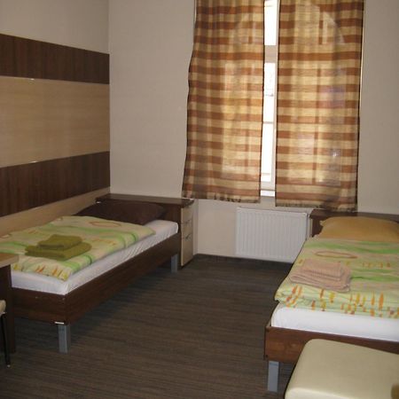 Dom Studencki Akademia Muzyczna Albergue Cracovia Exterior foto